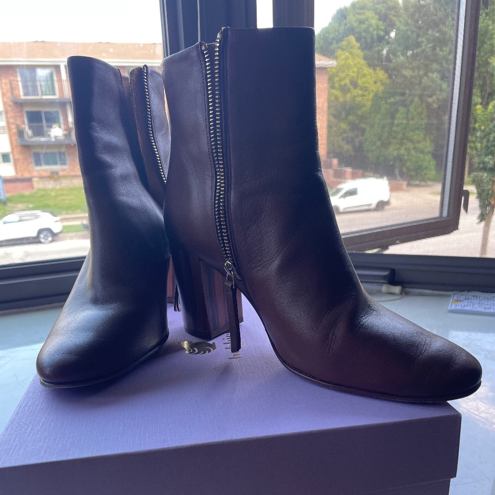 Bobbies 42 Camel Boots,